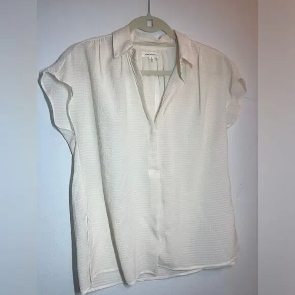 Lightweight ivory blouse by Max Studio. Size S - Picture 6 of 6